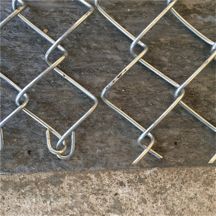 六角網(wǎng)和勾花網(wǎng)有什么不同